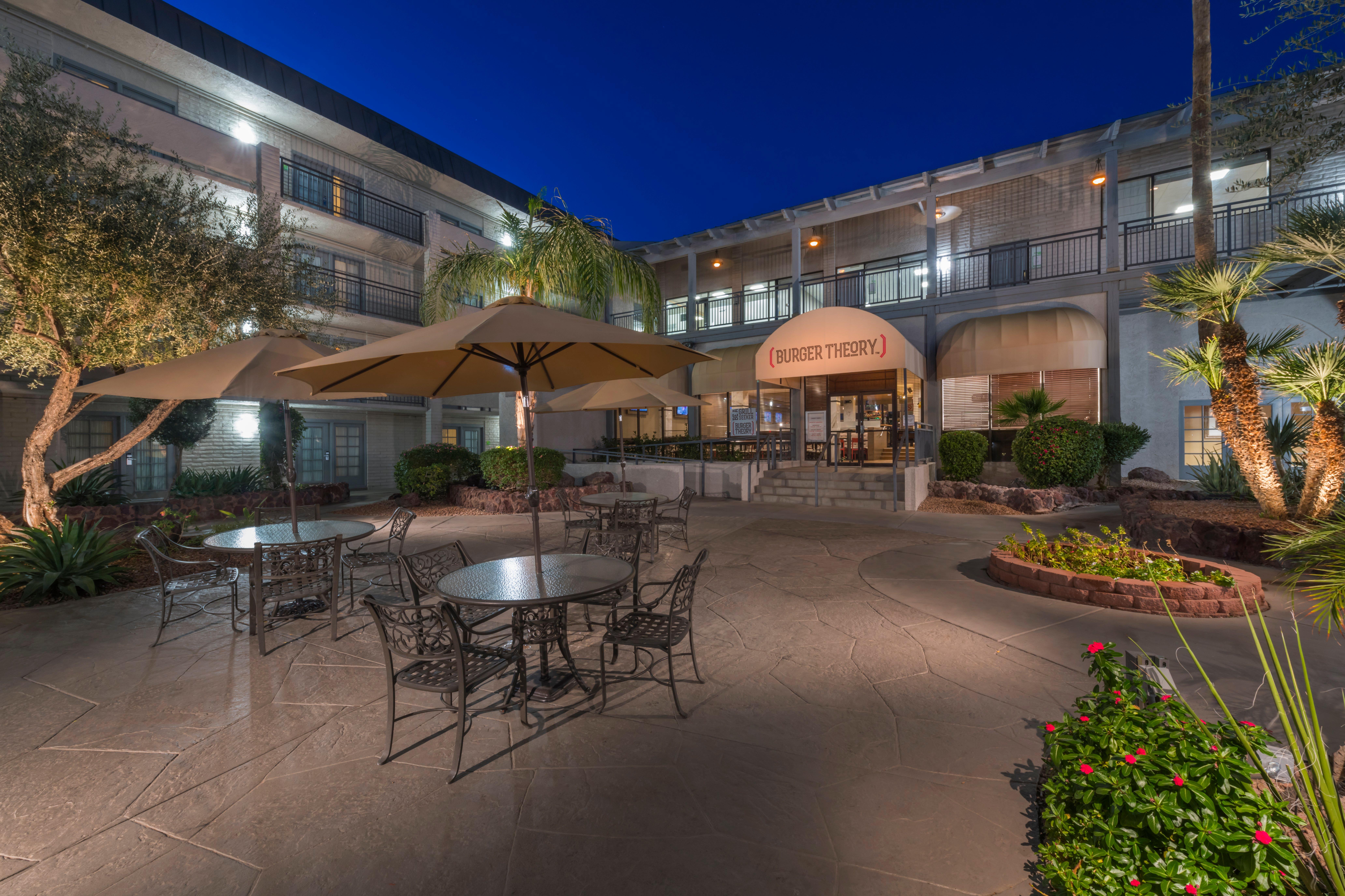 Holiday Inn And Suites Phoenix Airport North By Ihg מראה חיצוני תמונה